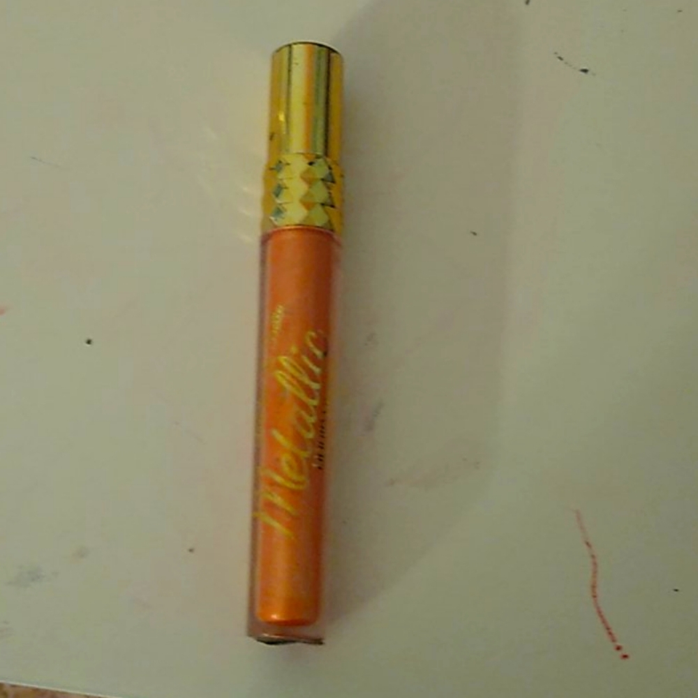 Lip gloss